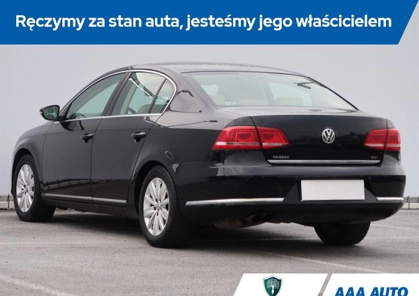 Volkswagen Passat cena 21000 przebieg: 308122, rok produkcji 2012 z Złoty Stok małe 379